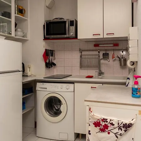 T2 Au Lavandou Avec Piscine Pour 4-6 Personnes - Fr-1-803-99