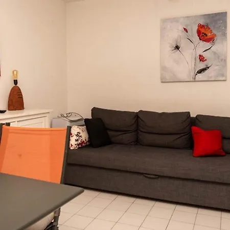 T2 Au Lavandou Avec Piscine Pour 4-6 Personnes - Fr-1-803-99 * Le Lavandou