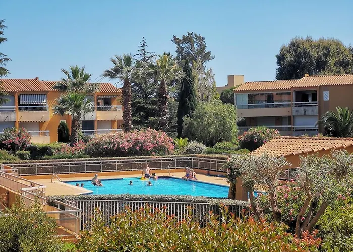 T2 Au Lavandou Avec Piscine Pour 4-6 Personnes - Fr-1-803-99 Lägenhet *